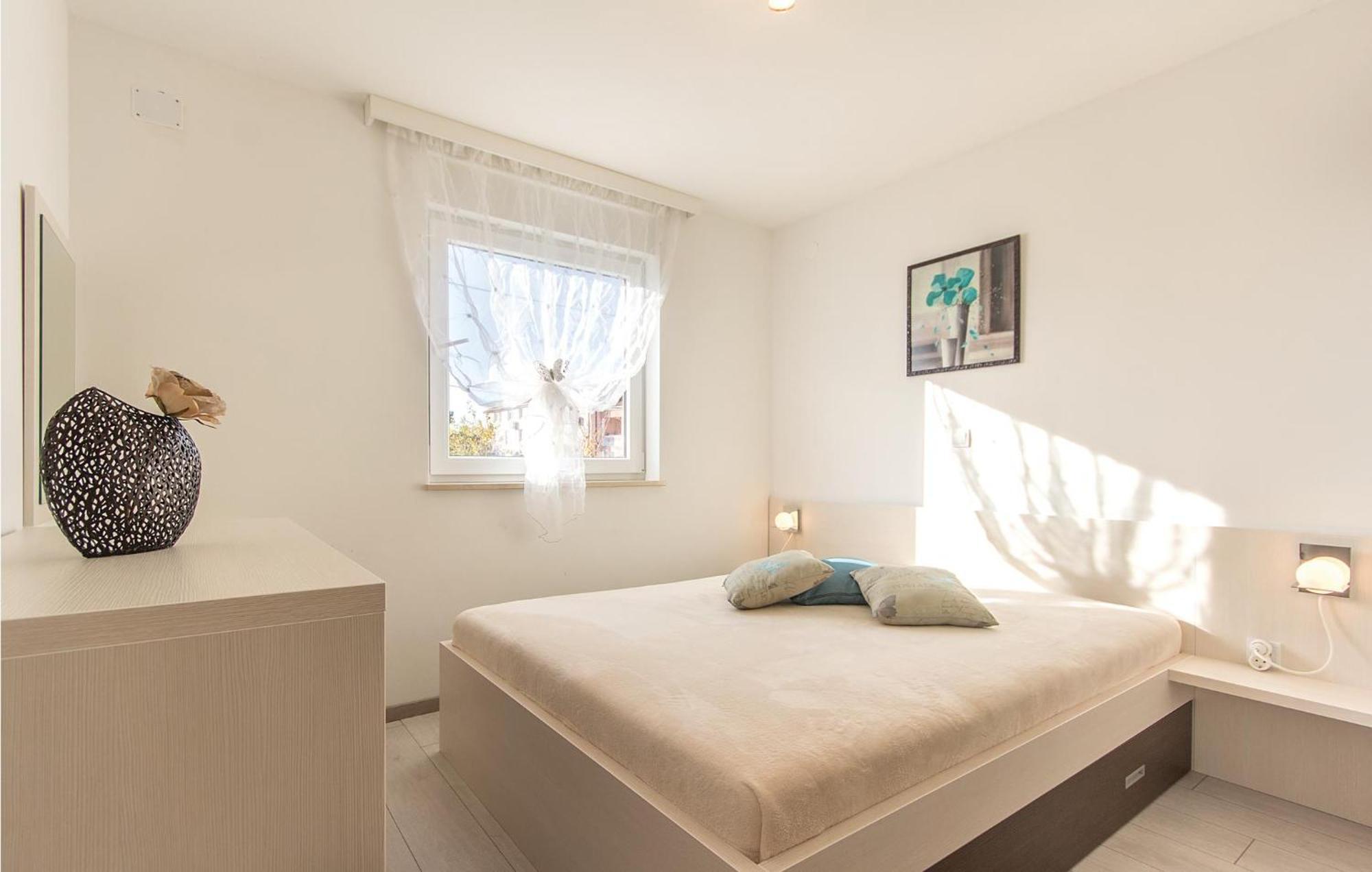 Lovely Apartment In Medulin With Kitchen Dış mekan fotoğraf